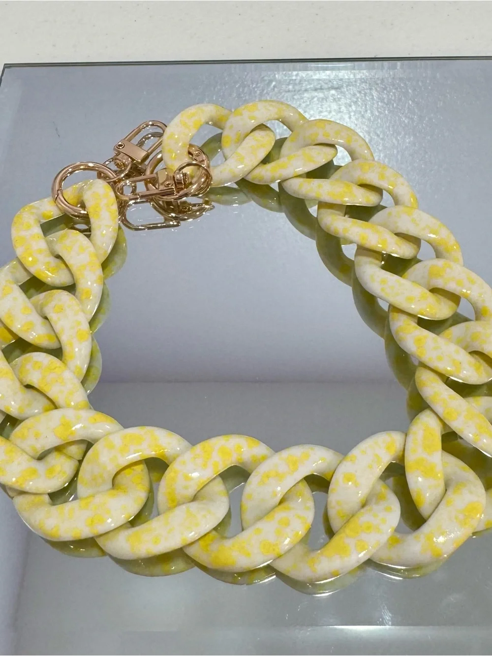 New Acrylic Glossy Yellow Speckled Bag Chain 18 inches